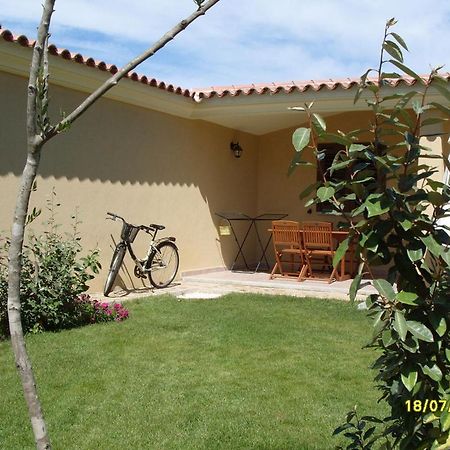 Casadelfaro Con Giardino A Pittulongu 600Metri Dalla Spiaggia Olbia Exterior foto